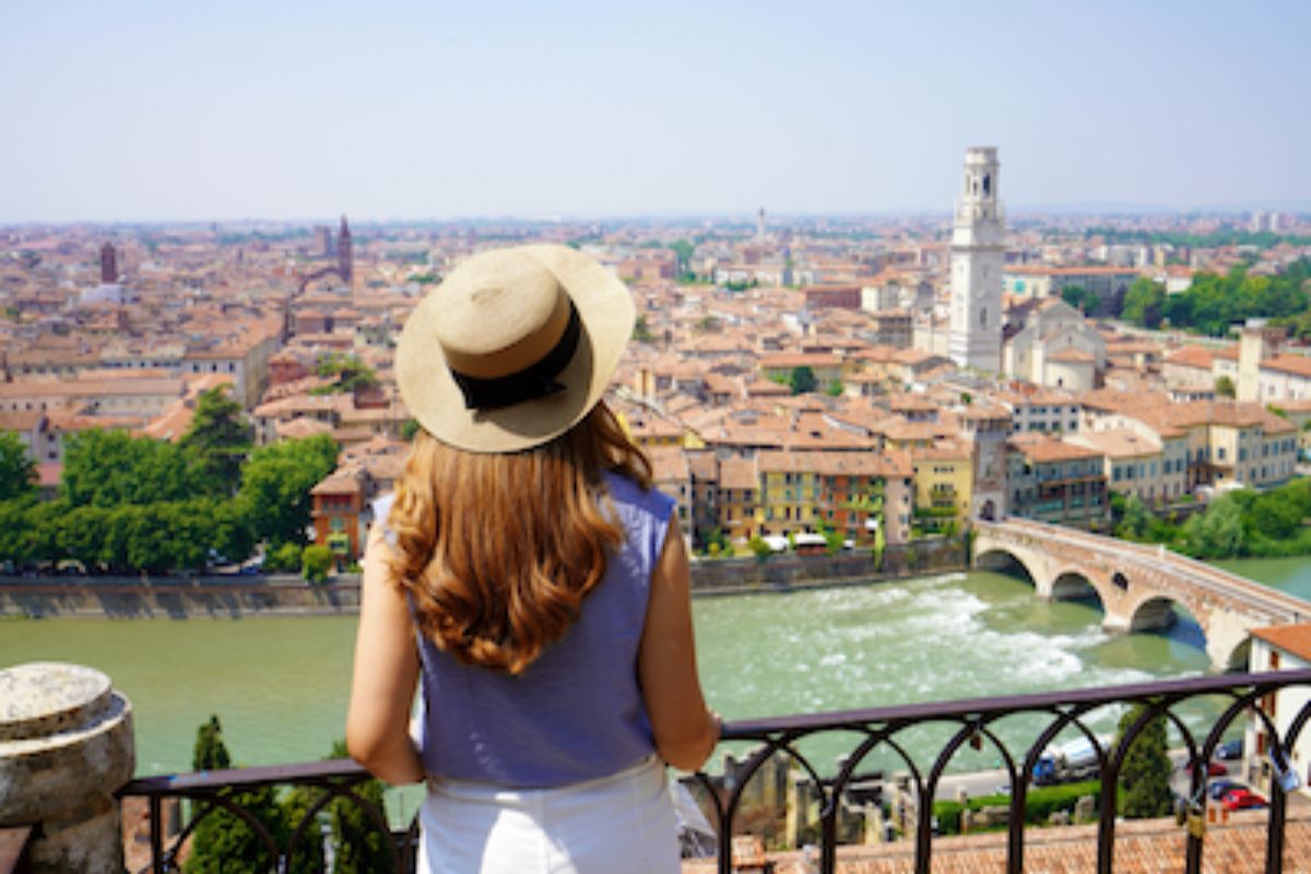 Sunset-Rooftop-Tour-of-Verona_header